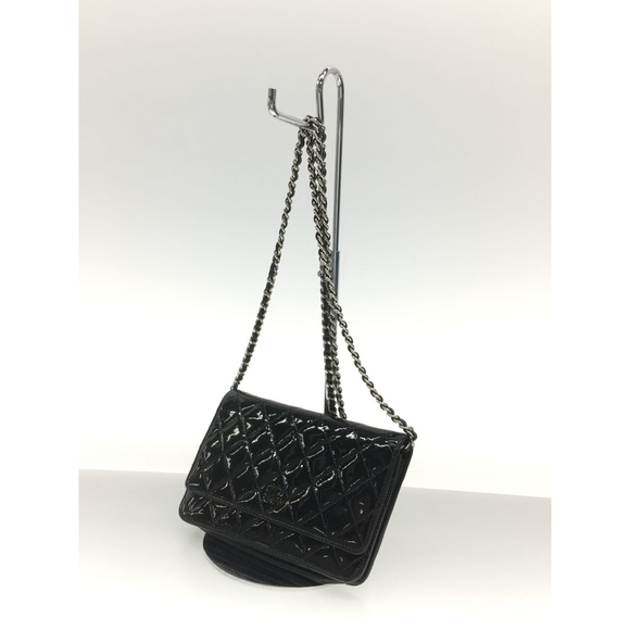 Chanel Matelasse Patent Chain Shoulder Bag - Picture 2 of 9